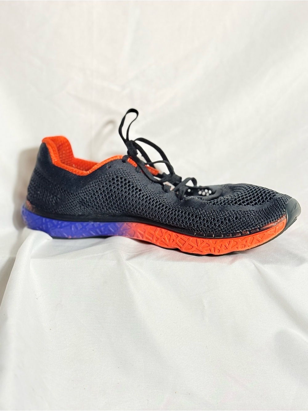 Altra Escalante Black size 11 Running Shoe Red Accent Orange to Purple Gradient - Picture 3 of 13